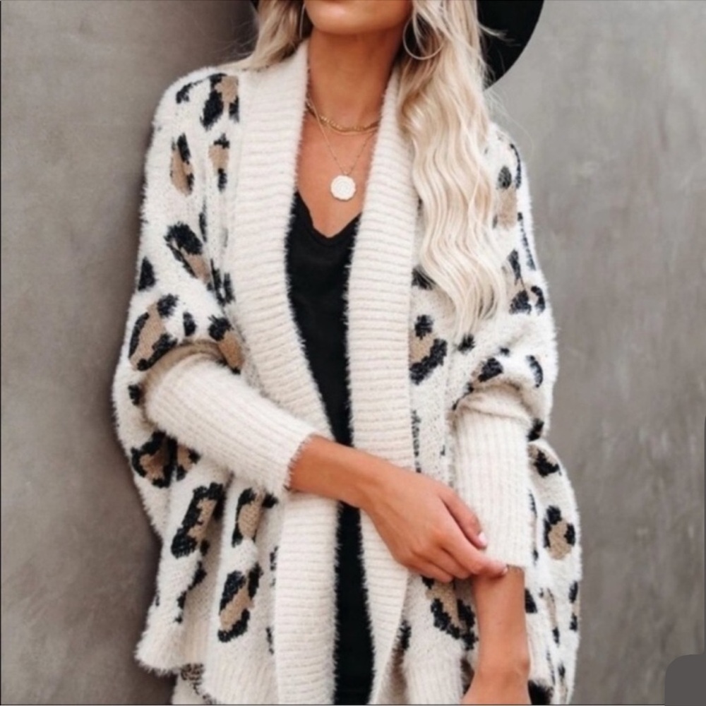 White Fuzzy Cheetah Open Front Cardigan - Picture 2 of 2